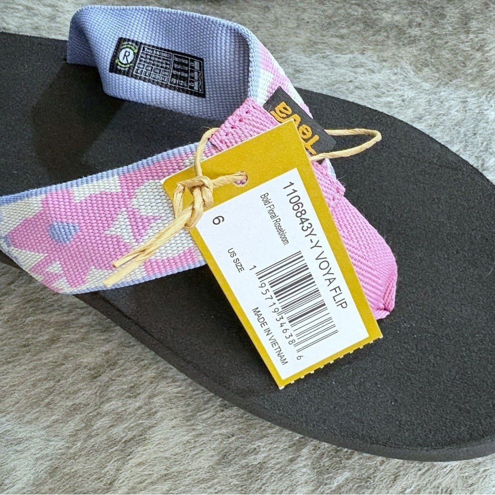 NWT Teva Voya Flip Flop Sandals - Picture 9 of 11